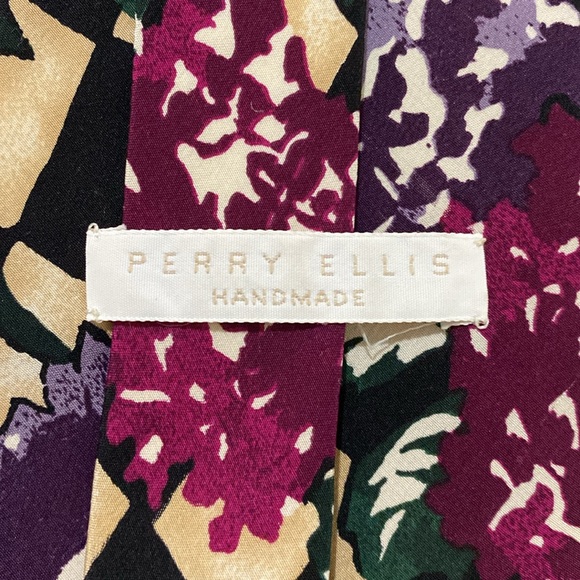 Perry Ellis 100% silk tie - Picture 5 of 9